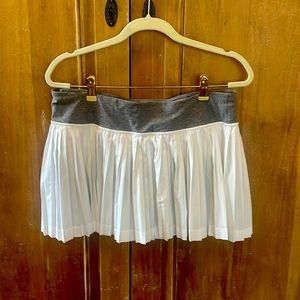 Lululemon white pleated tennis skirt with built in shorts